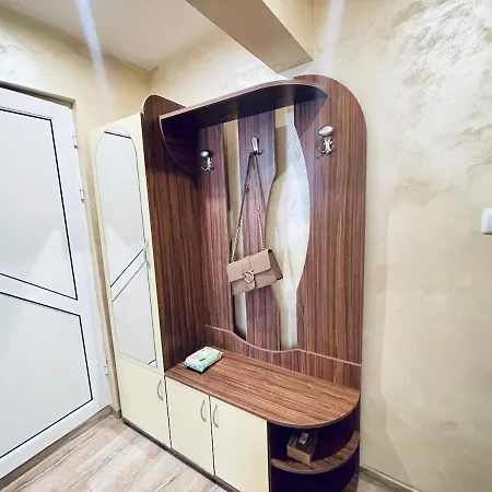 Lägenhet Glarus Varna